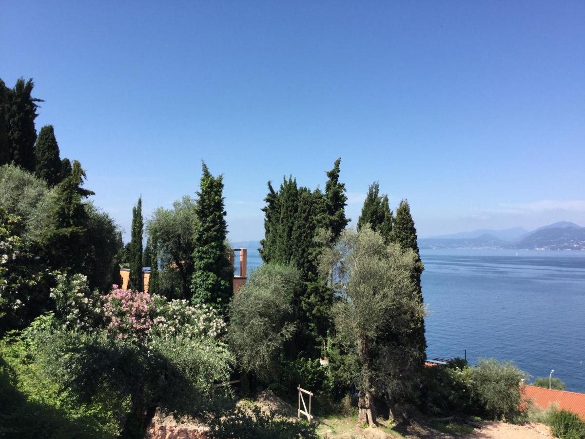 Residence La Mignon Oleandri Torri Del Benaco Bagian luar foto
