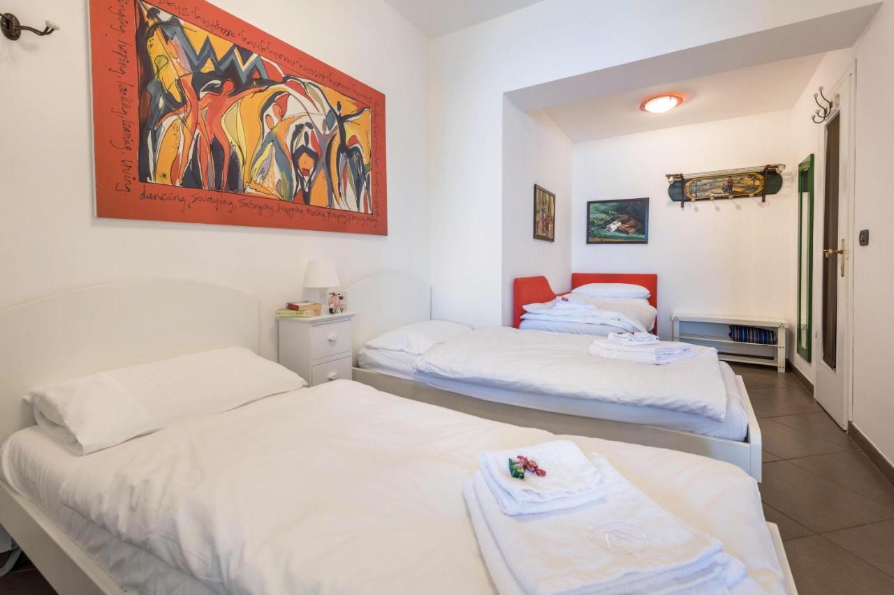 Residence La Mignon Oleandri Torri Del Benaco Bagian luar foto